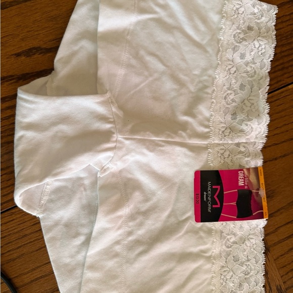 Pair of 2 NWT Maidenform Boy Shorts - Picture 7 of 9